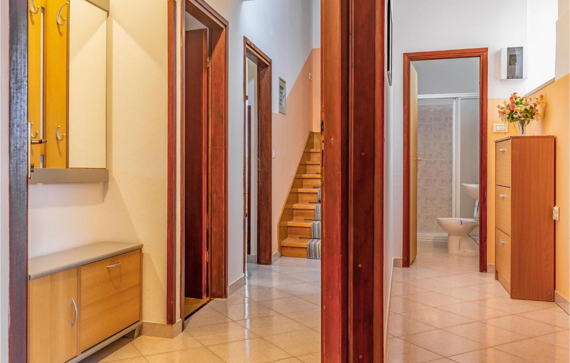 Pet Friendly Home In Pula With Jacuzzi Ferienhaus Pula