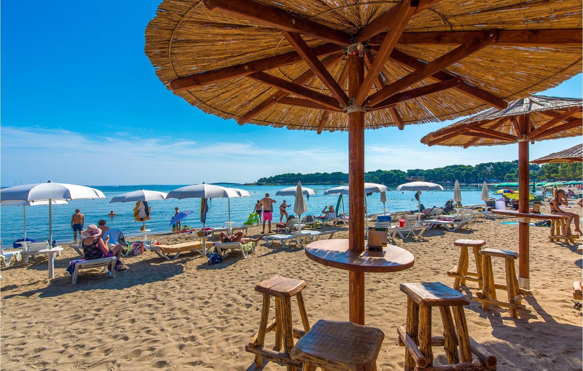 Pet Friendly Home In Pula With Jacuzzi Ferienhaus *