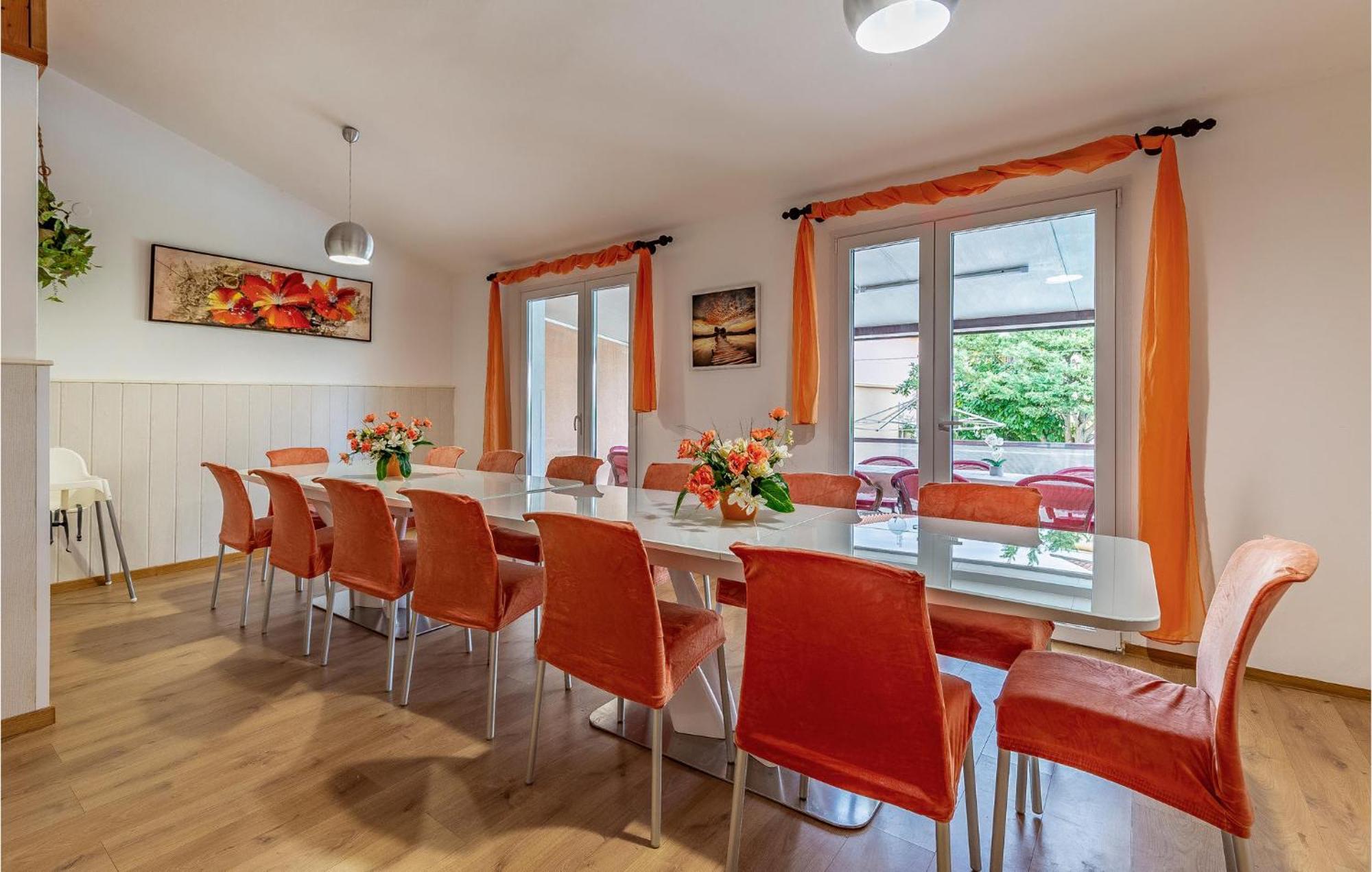 Pet Friendly Home In Pula With Jacuzzi * Pula