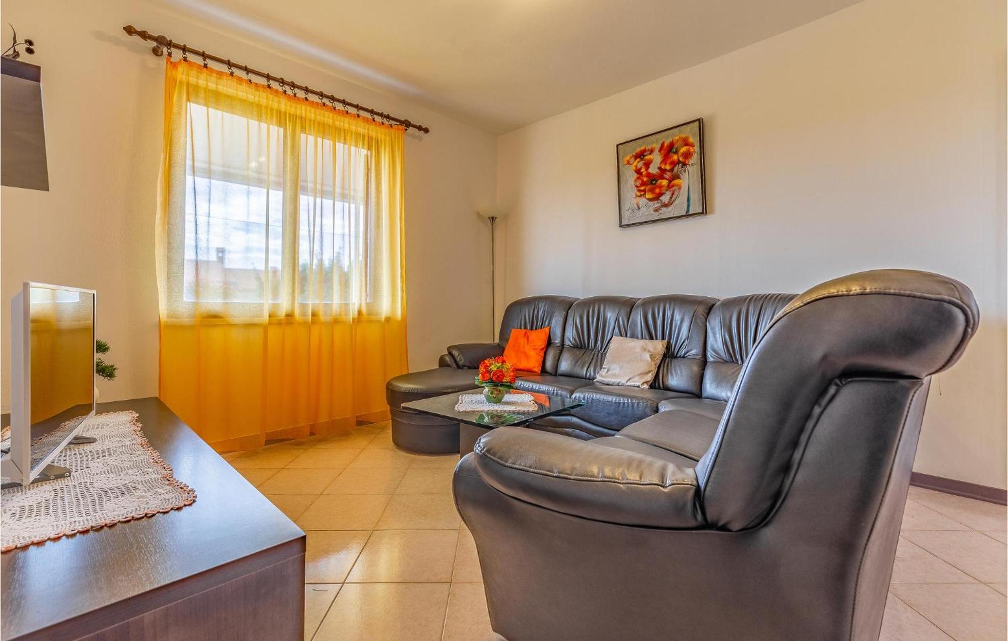 Ferienhaus Pet Friendly Home In Pula With Jacuzzi