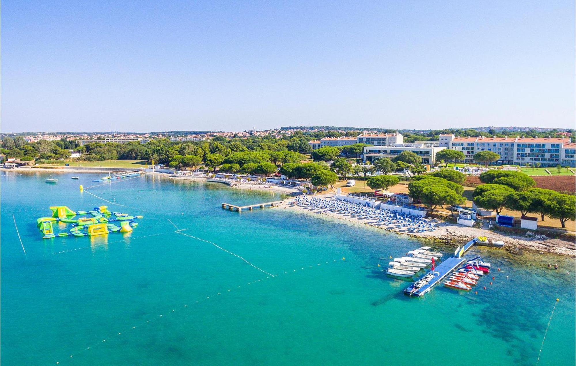 Pet Friendly Home In Pula With Jacuzzi *
