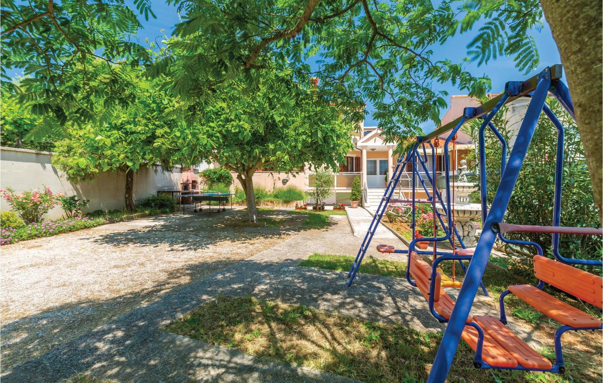 Pet Friendly Home In Pula With Jacuzzi Pula