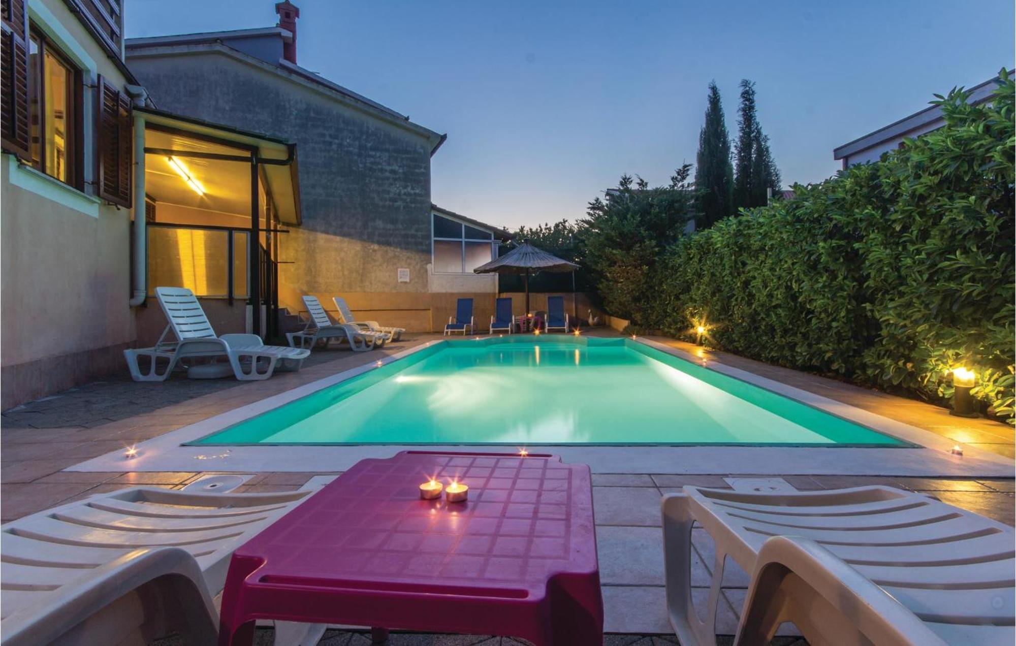 Pet Friendly Home In Pula With Jacuzzi