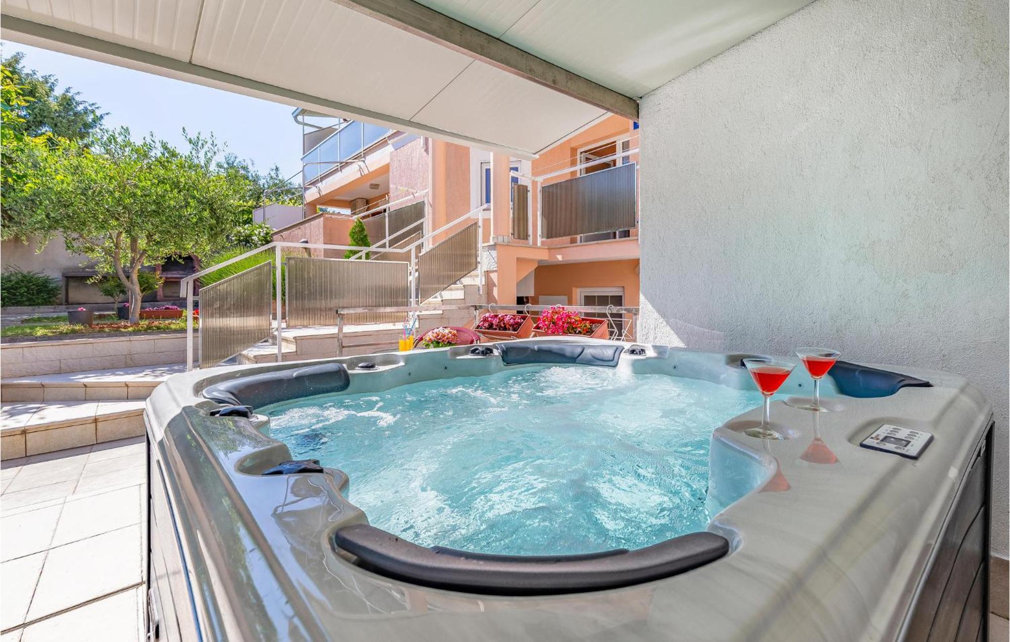 Pet Friendly Home In Pula With Jacuzzi Ferienhaus Pula