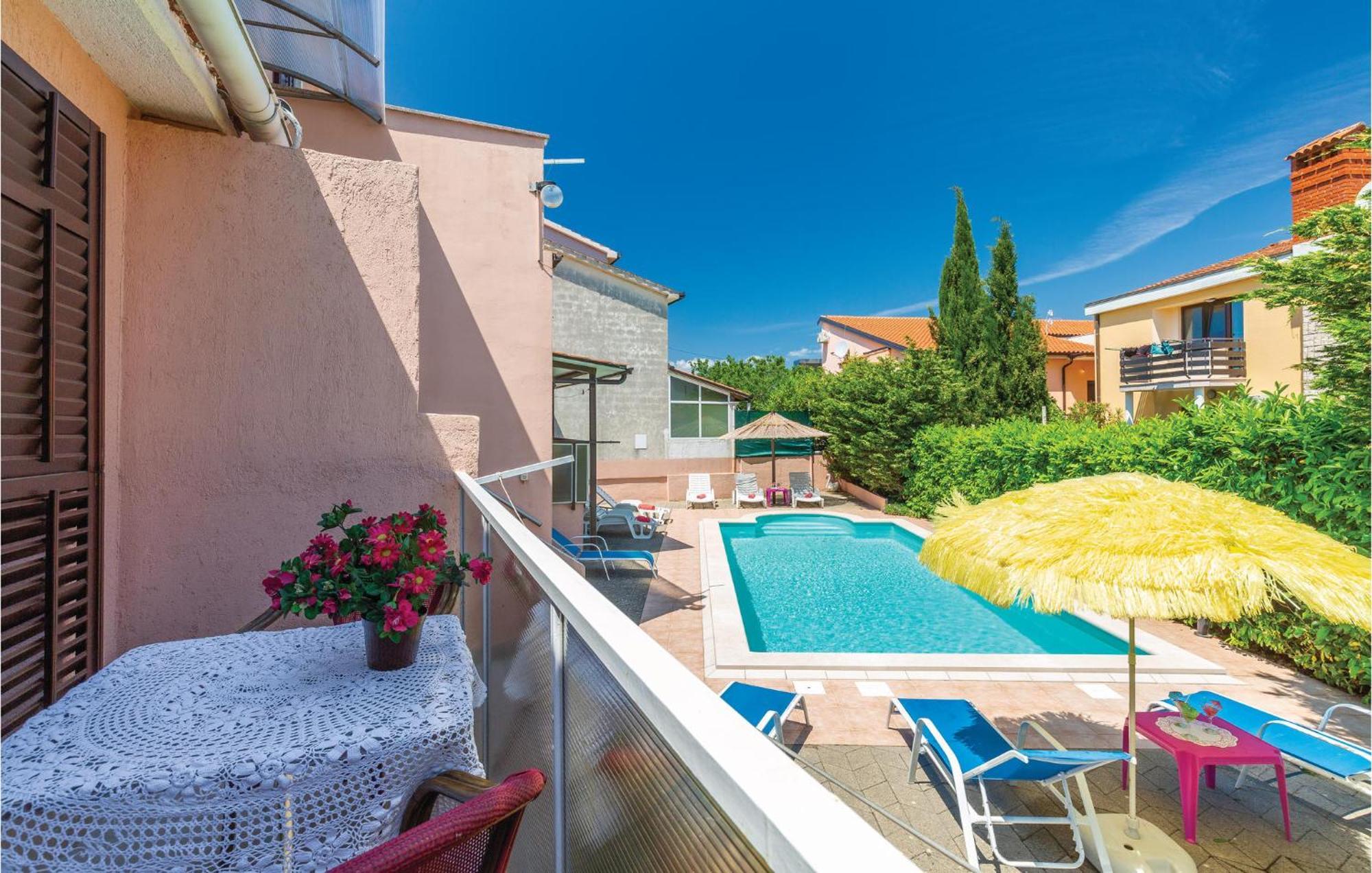 Pet Friendly Home In Pula With Jacuzzi Pula