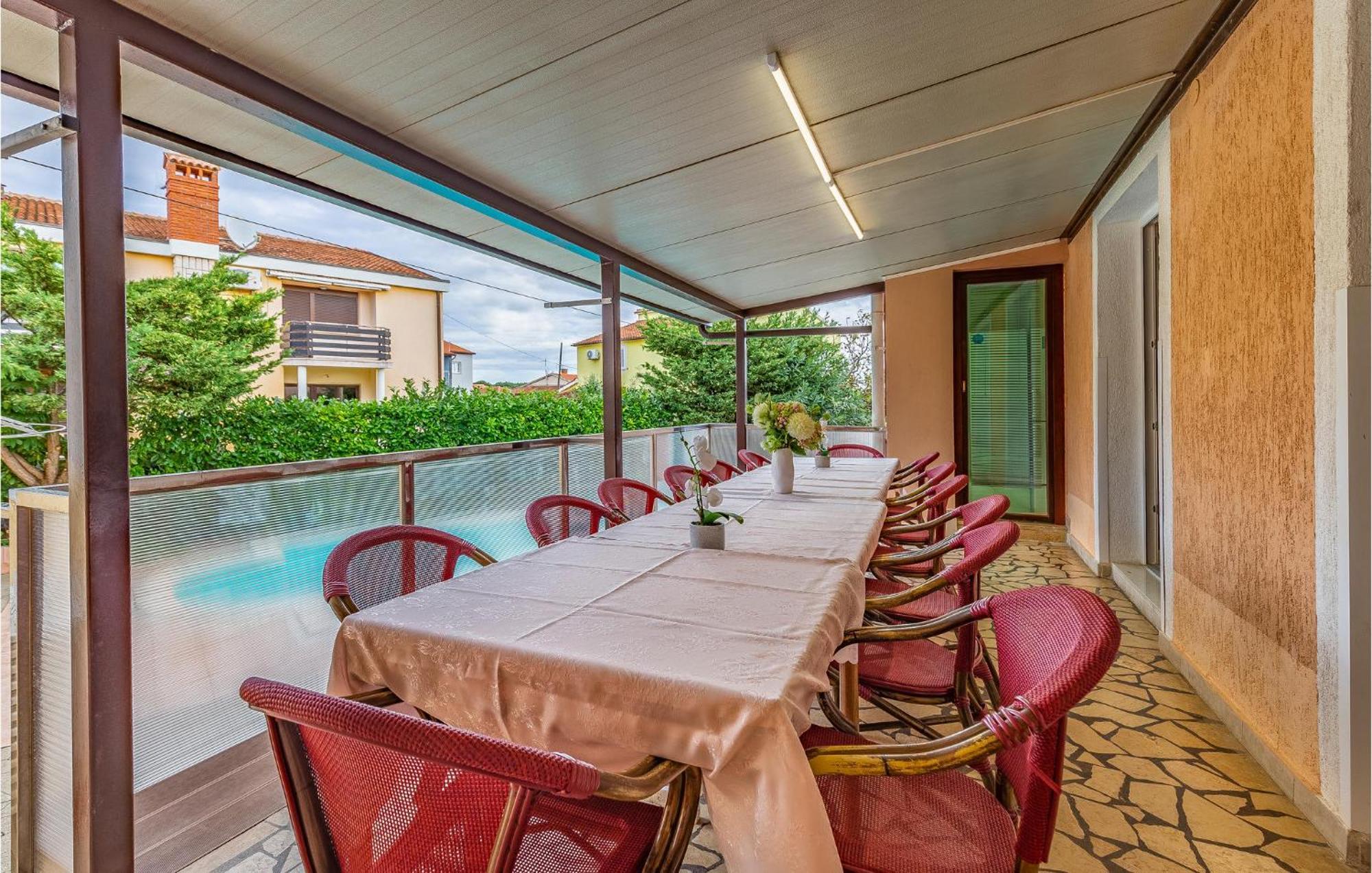 Pet Friendly Home In Pula With Jacuzzi * Pula