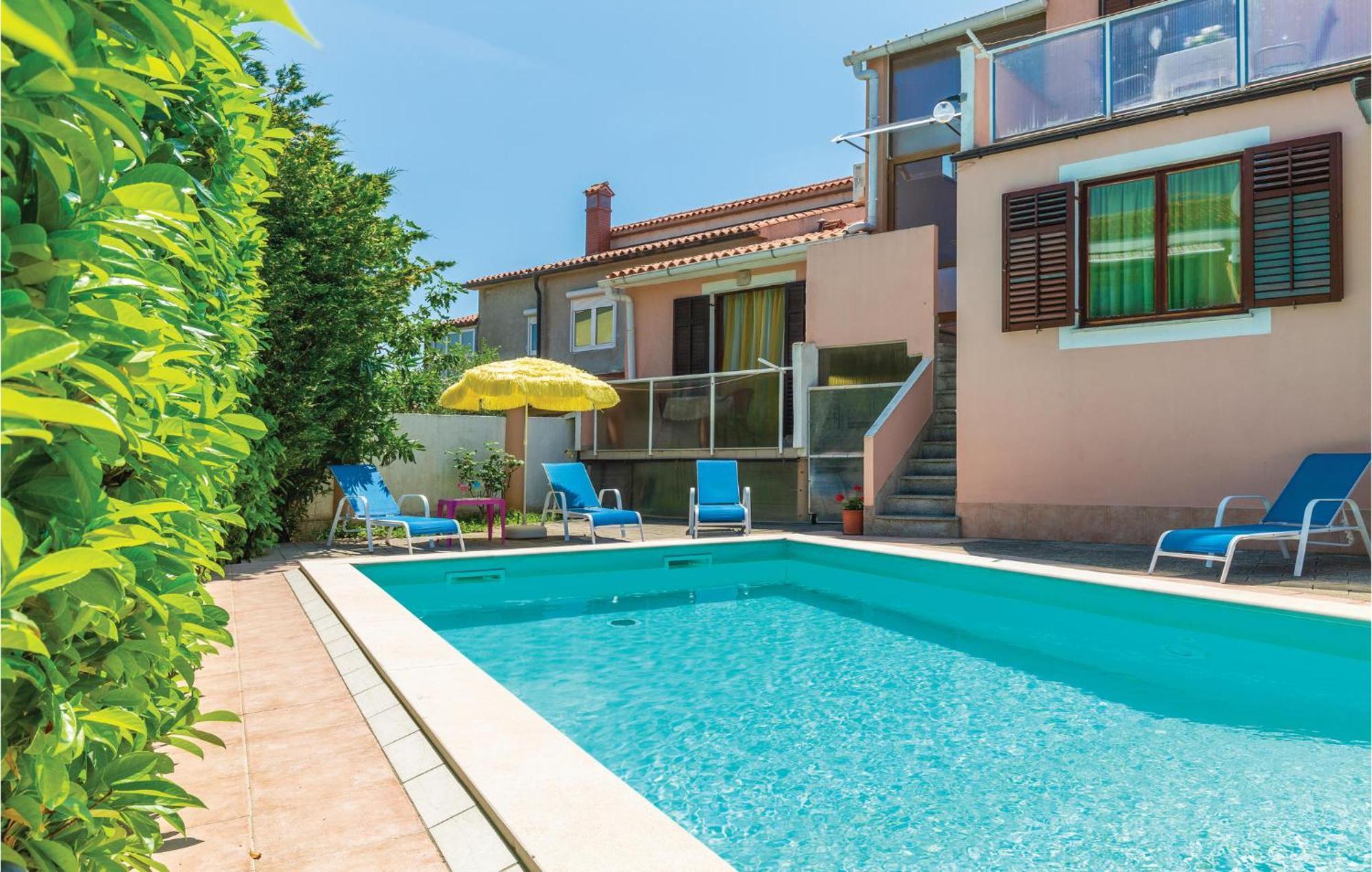 Pet Friendly Home In Pula With Jacuzzi Pula