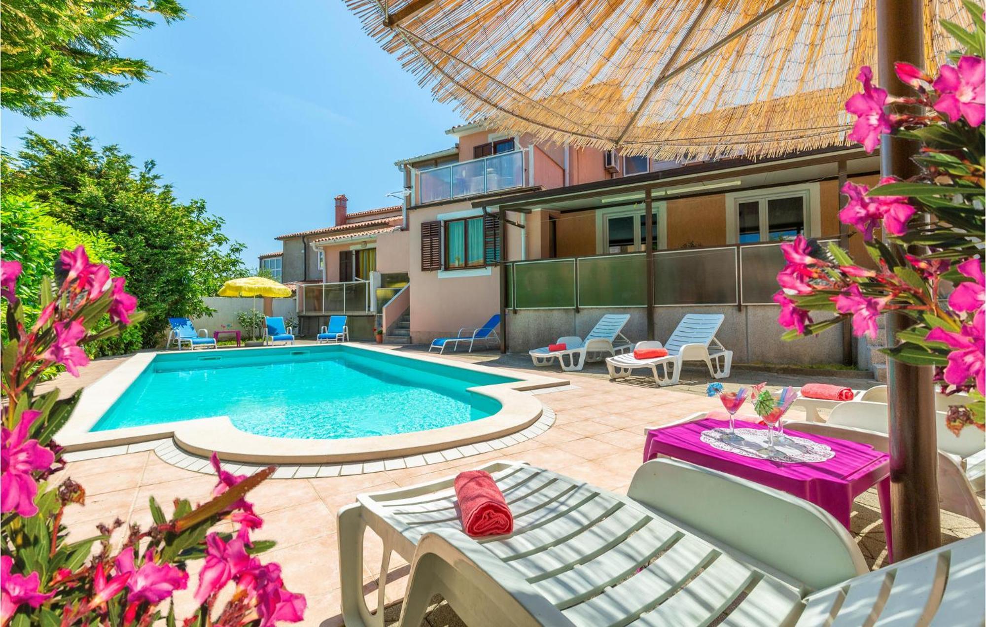 Pet Friendly Home In Pula With Jacuzzi Pula